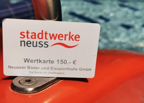 <p>Auf die regulären Eintrittstarife der Neusser Bäder erhalten Sie 15 % Rabatt. Sondertarife und Kurse&nbsp;werden nicht rabattiert. Der entsprechende Betrag wird beim Bezahlen einer Leistung von Ihrer digitalen Geldwertkarte abgebucht. Es besteht die Möglichkeit zu Ihrer Geldwertkarte zusätzlich Partner/Kinder-Geldwertkarten anzulegen.</p>